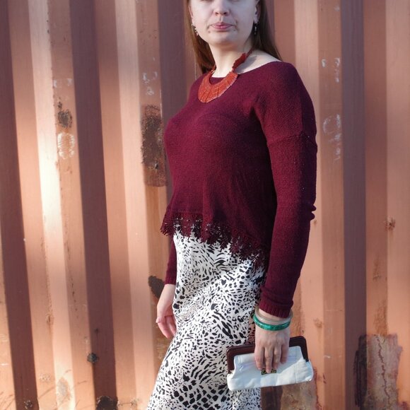 Burgundy Garage Ladies Sweater - Picture 1 of 8